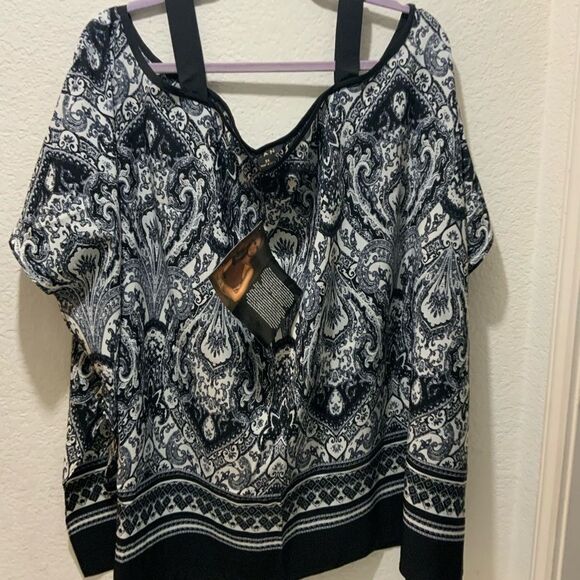 Iman, NWT black white  on or off shoulder 2X - Picture 6 of 6